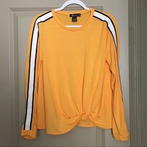 Dillard’s Long Sleeve Yellow Tied Shirt